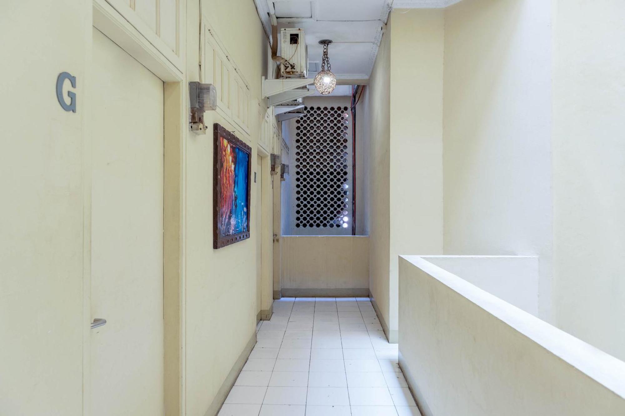 Oyo 1111 Pasar Baru Inn Τζακάρτα Εξωτερικό φωτογραφία